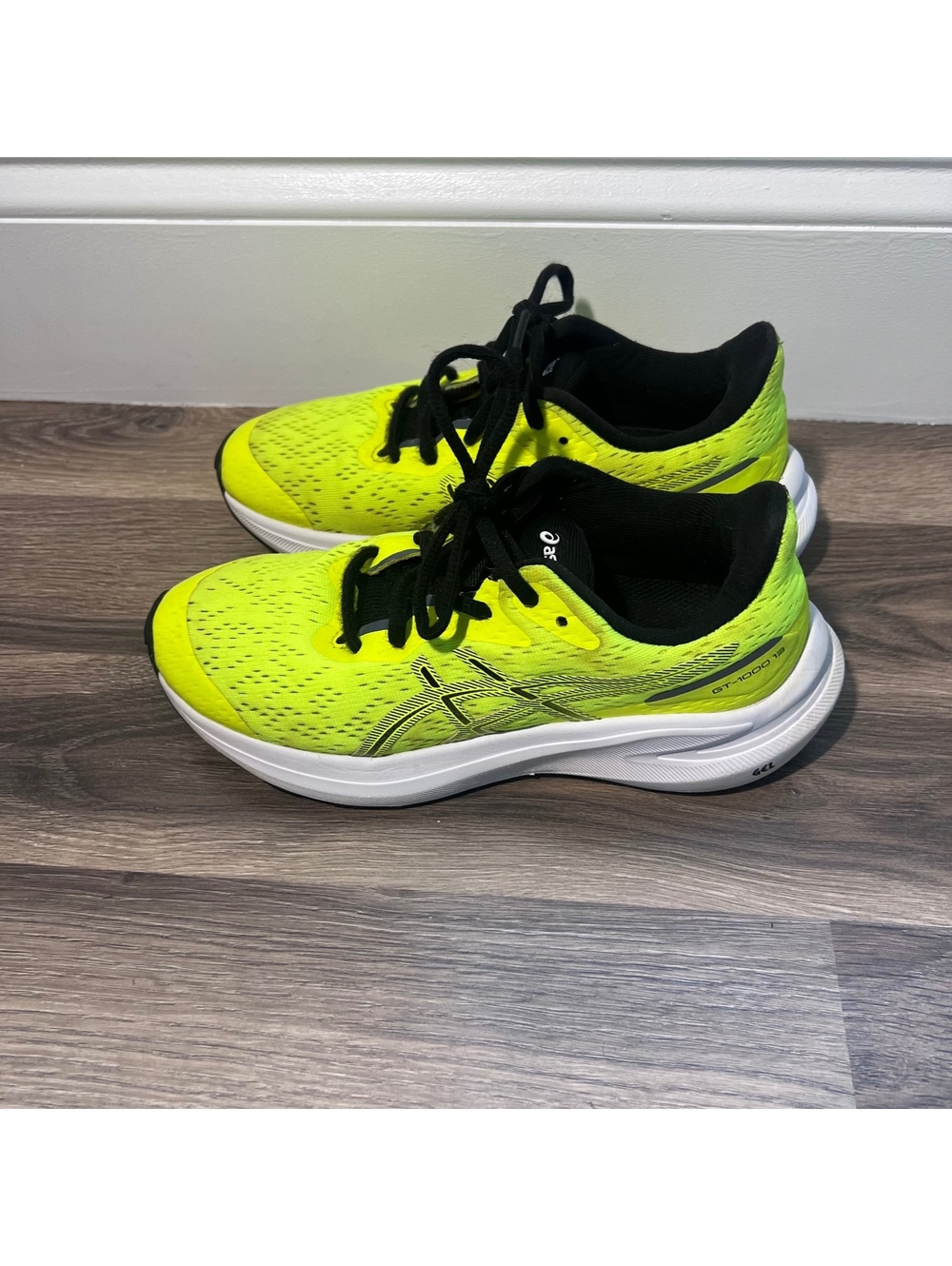ASICS neon yellow running shoes kid's size 3.5